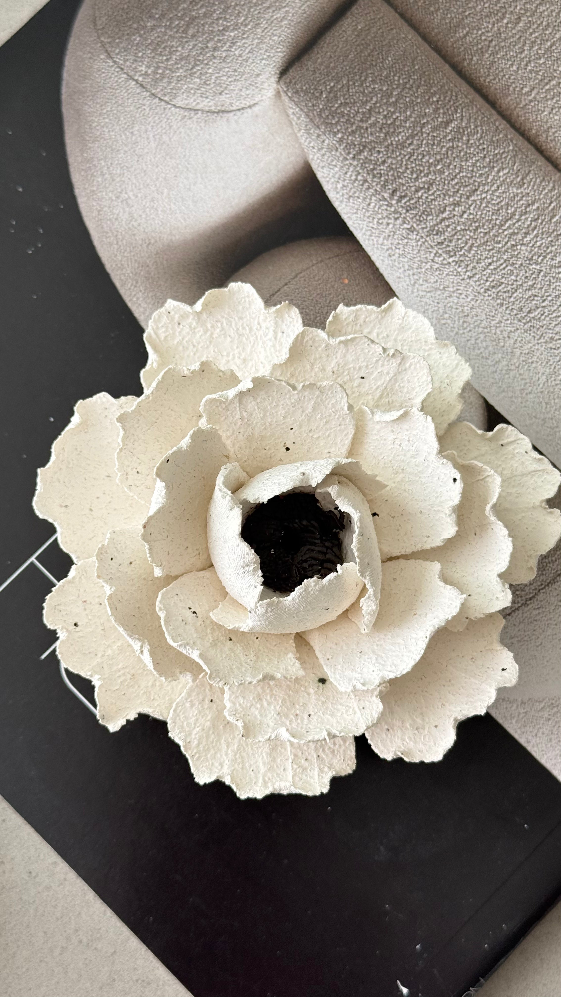 Blossom Dynasty | Handcrafted Peony Ceramic Incense Holder Set with Botanical Incense Sticks