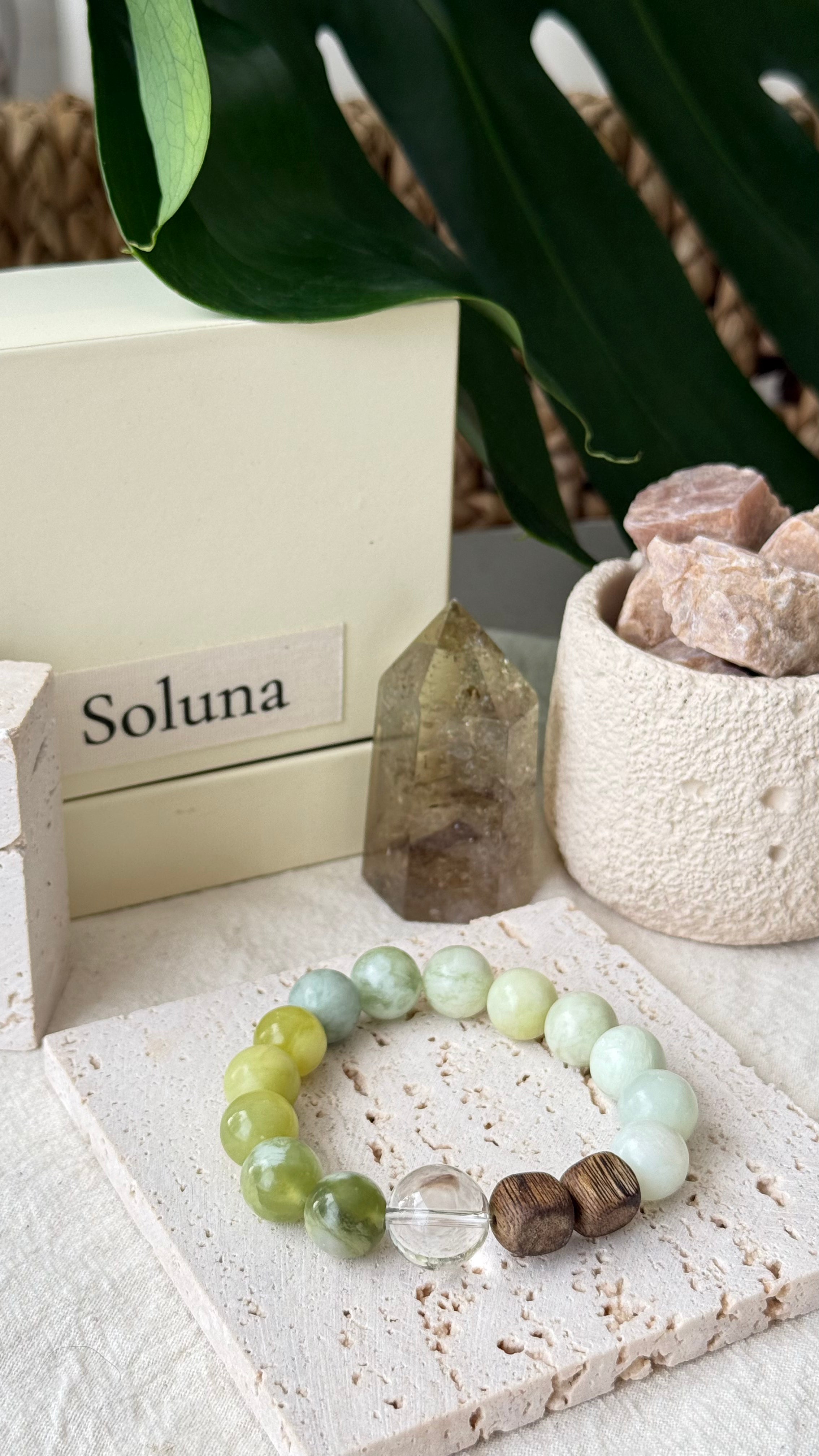 Matcha Wood | 14mm Clear Quartz, Kinam Agarwood & Creamy Xiuyan Jade Bracelet