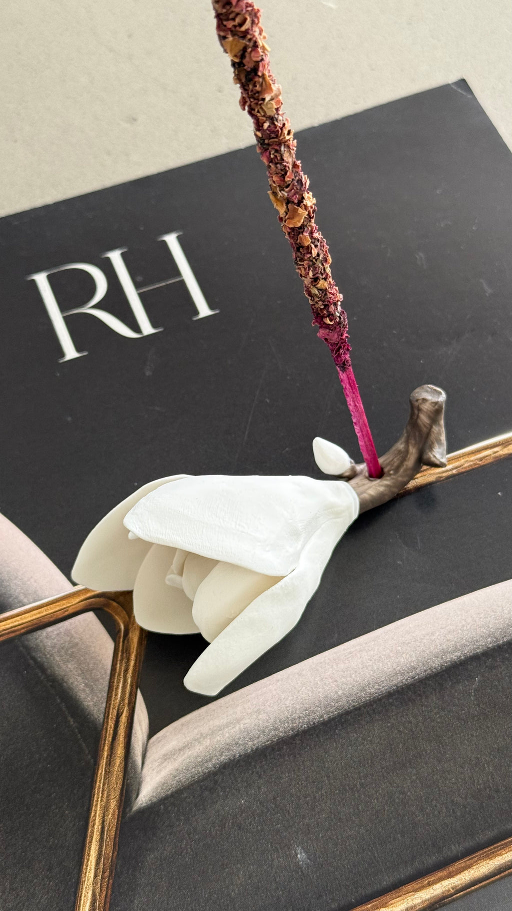 Gardenia Whispers | Handcrafted Gardenia Ceramic Incense Holder Set with Botanical Incense Sticks
