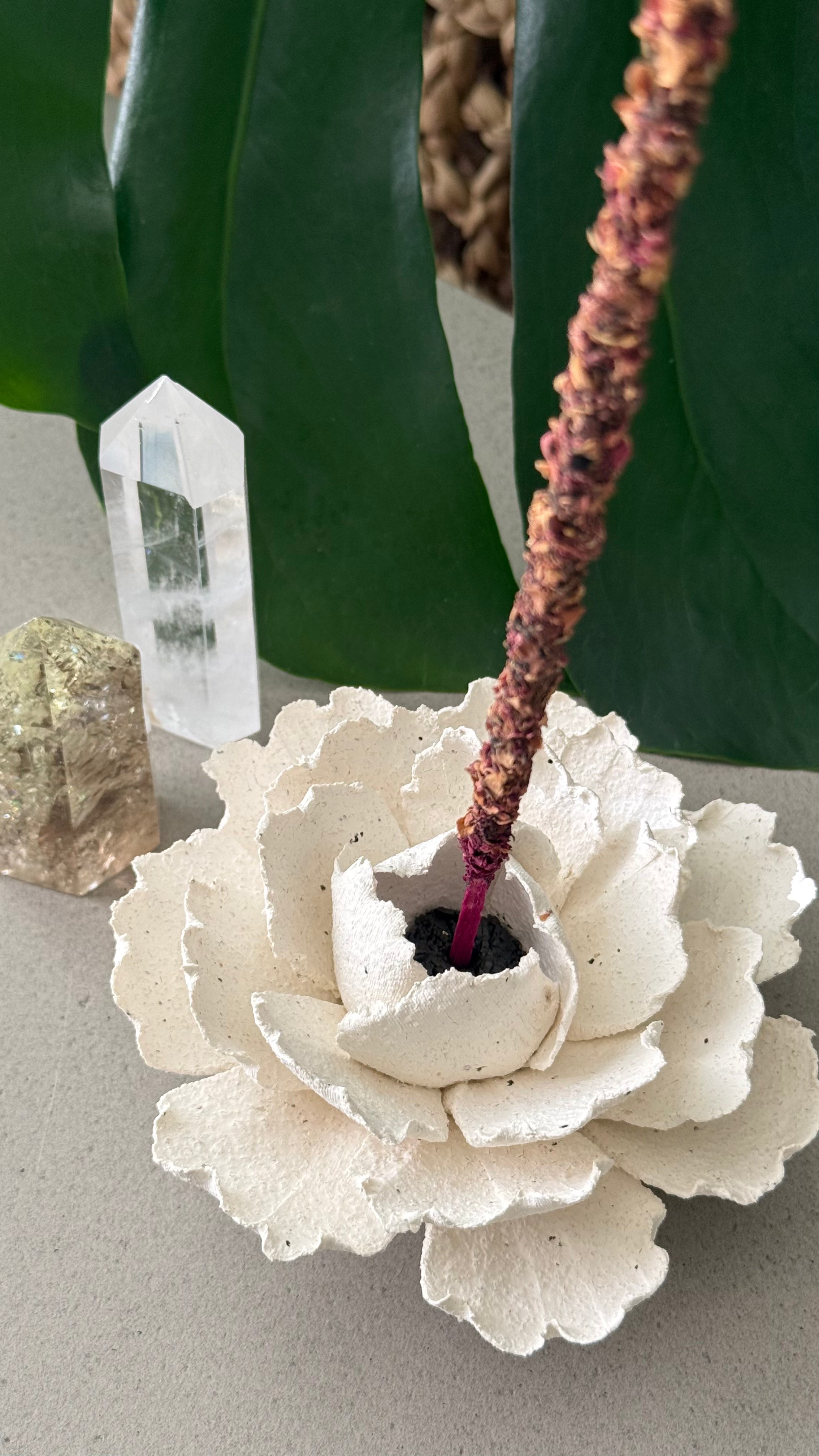 Blossom Dynasty | Handcrafted Peony Ceramic Incense Holder Set with Botanical Incense Sticks